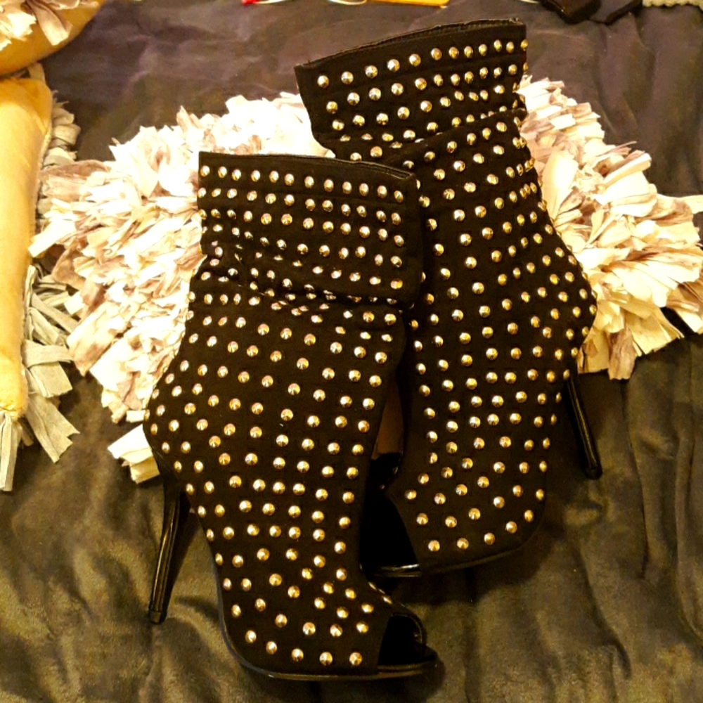 Suede studded heeled boots